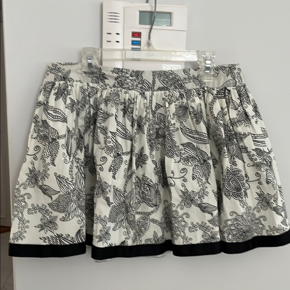 Cream and Black Pleated Bubble Mini Skirt